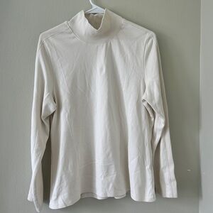 Chic Cream Turtleneck Sweater